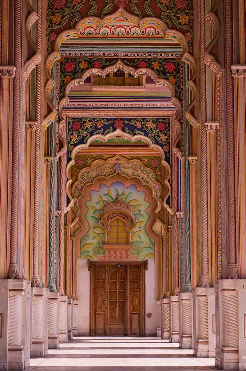The beauty of Intricate Mughal and Rajputic architecture in the forts and palaces of Rajasthan